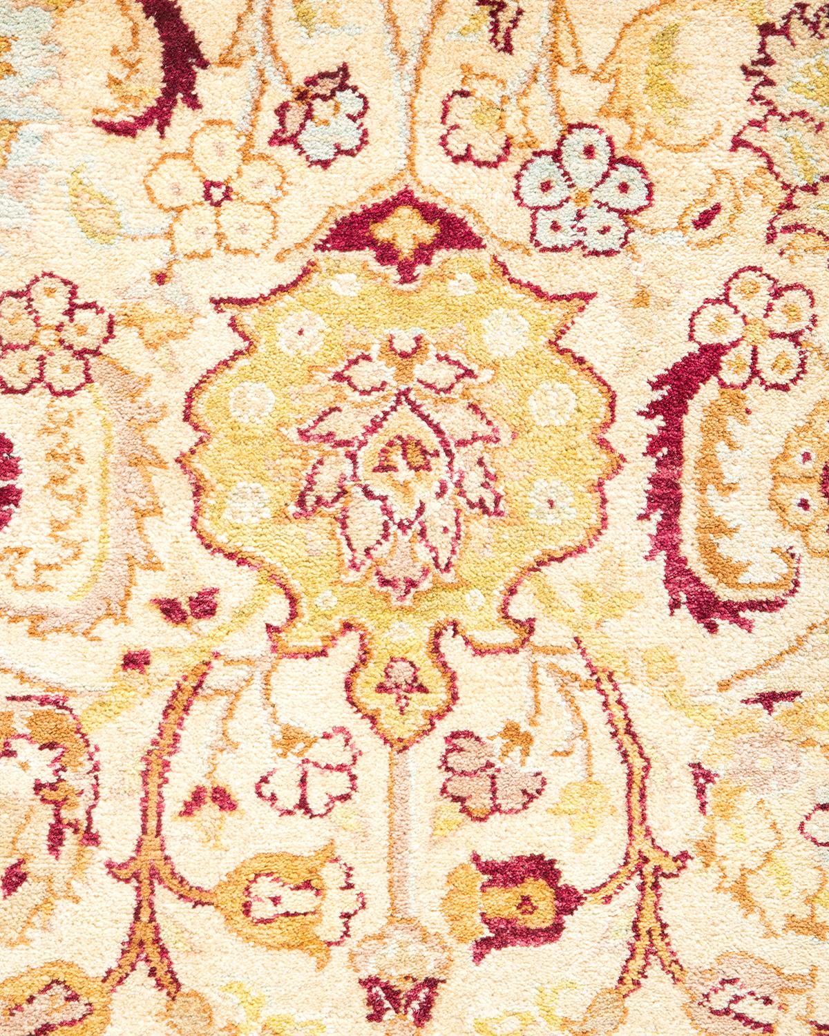XXIe siècle et contemporain Tapis traditionnel ivoire Mogul unique en son genre fabriqué à la main en vente