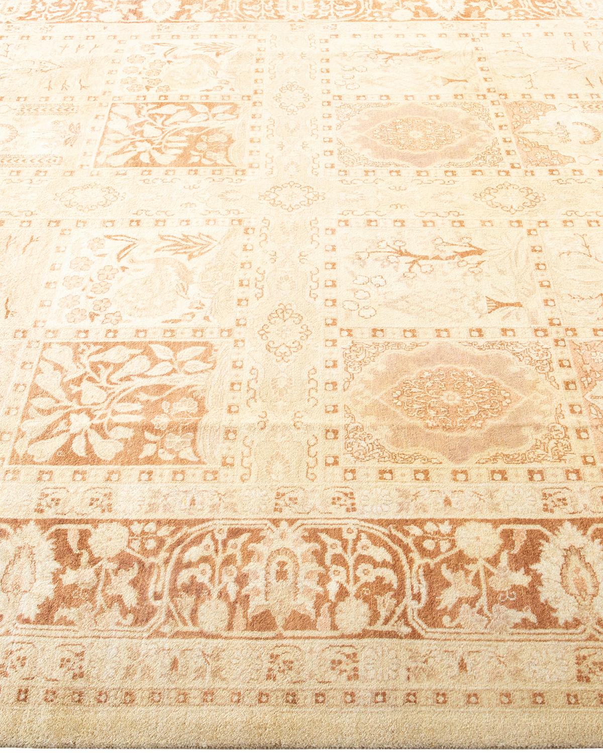 One-of-a-kind Hand Made Traditional Mogul Ivory Area Rug In New Condition For Sale In Norwalk, CT