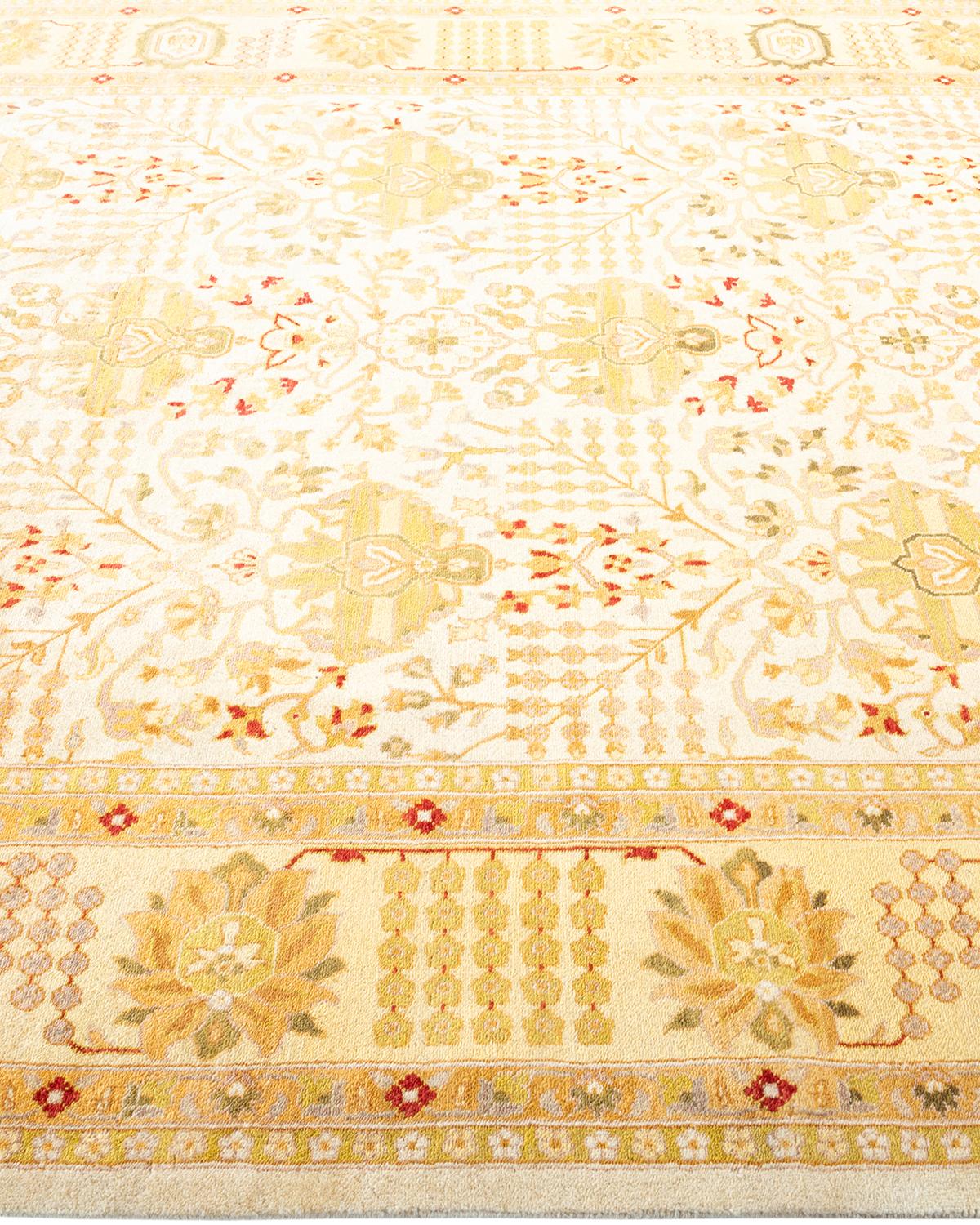Noué à la main Tapis traditionnel ivoire Mogul unique en son genre fabriqué à la main en vente