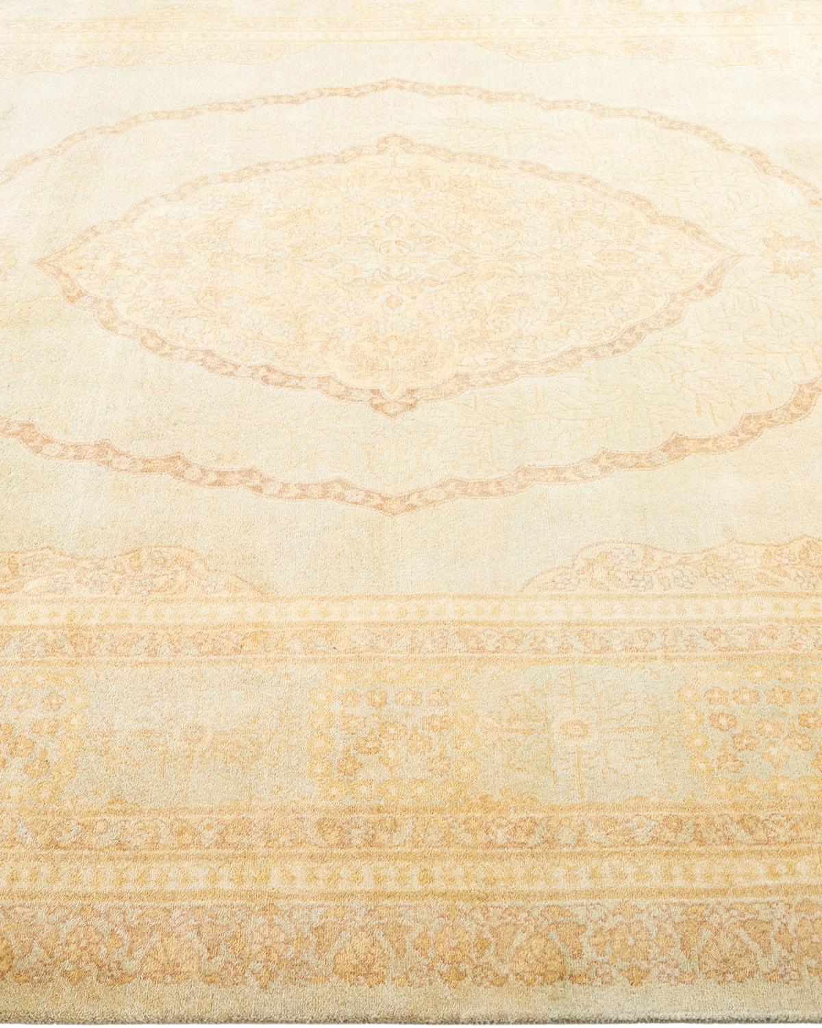 One-of-a-kind Hand Made Traditional Mogul Ivory Area Rug In New Condition For Sale In Norwalk, CT