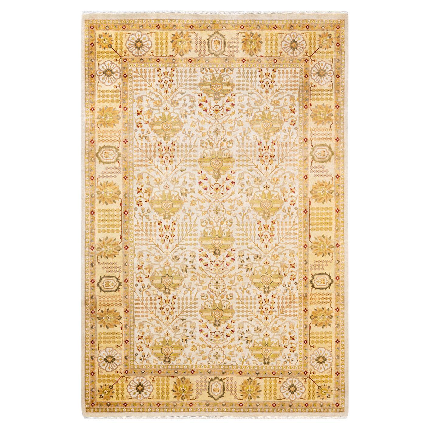 Tapis traditionnel ivoire Mogul unique en son genre fabriqué à la main