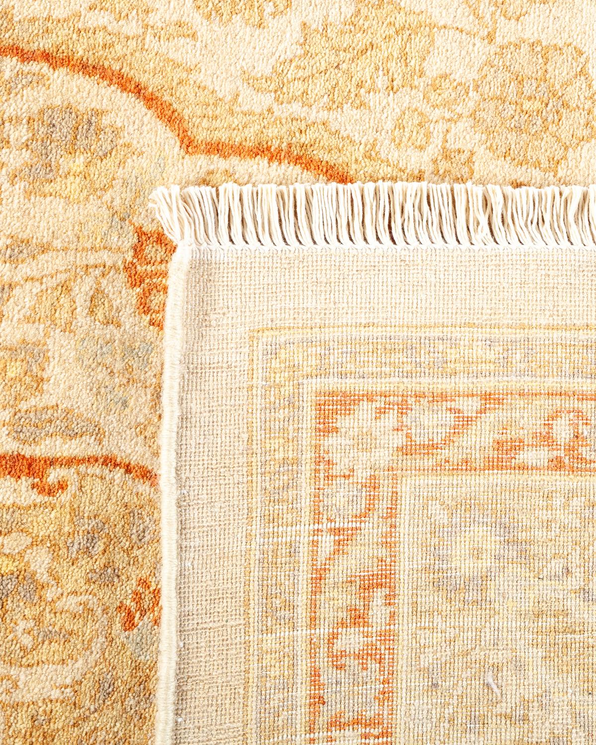 Noué à la main Tapis traditionnel Mogul ivoire unique en son genre fabriqué à la main en vente