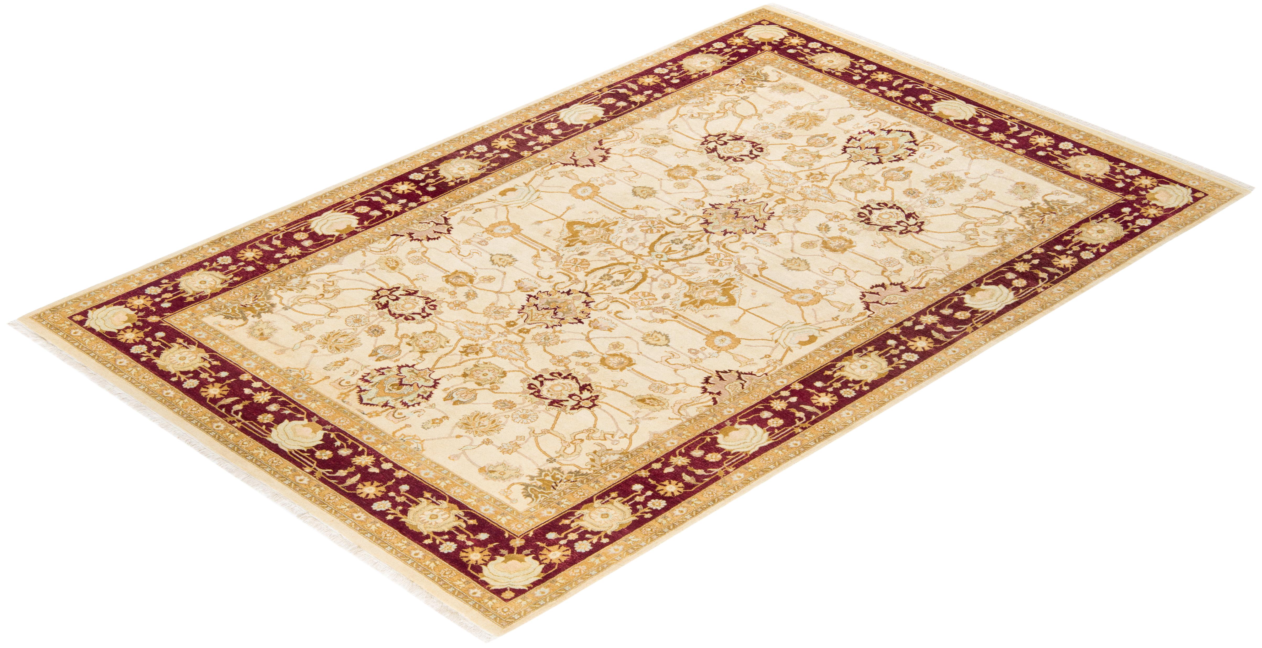 Avec leurs palettes discrètes et leurs motifs allover, les tapis de la collection Mogul apporteront une sophistication intemporelle à n'importe quelle pièce. Influencés par un éventail de motifs turcs, indiens et persans, les artisans qui tissent à