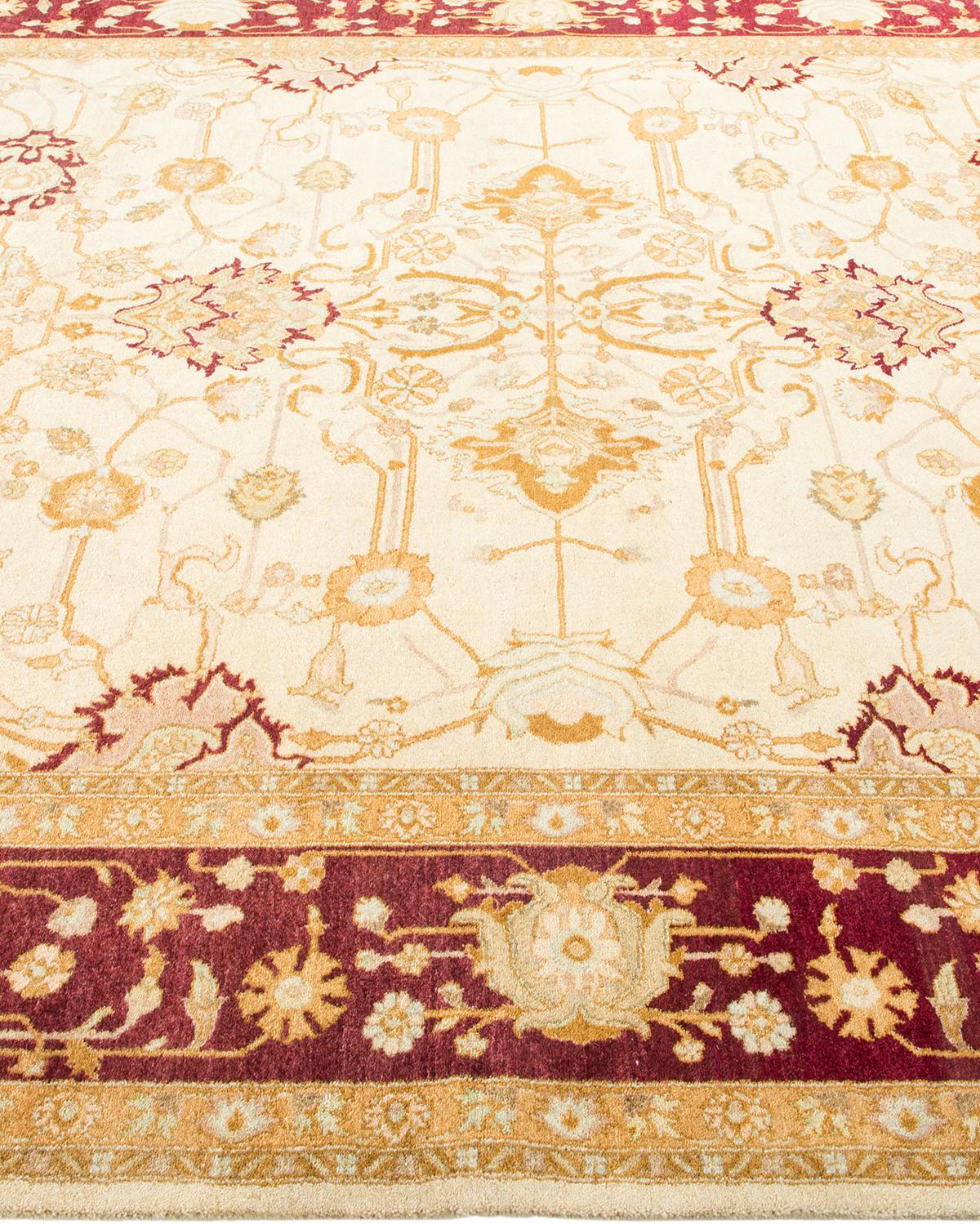 Tapis traditionnel Mogul ivoire unique en son genre fabriqué à la main Neuf - En vente à Norwalk, CT