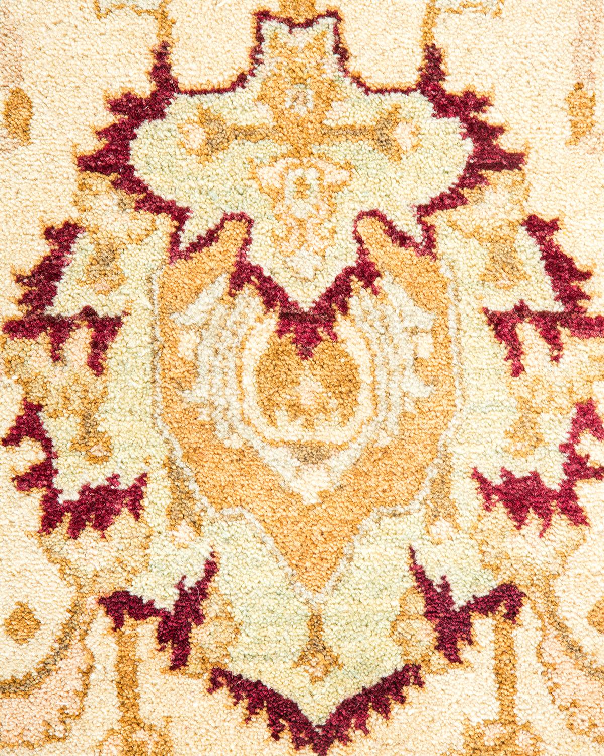 XXIe siècle et contemporain Tapis traditionnel Mogul ivoire unique en son genre fabriqué à la main en vente