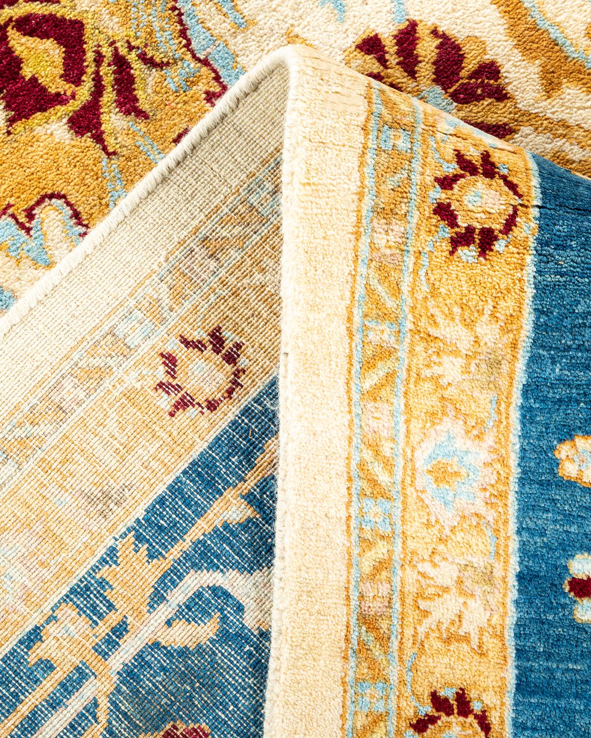 Einzigartiger handgefertigter traditioneller elfenbeinfarbener Mogul-Teppich (Pakistanisch) im Angebot