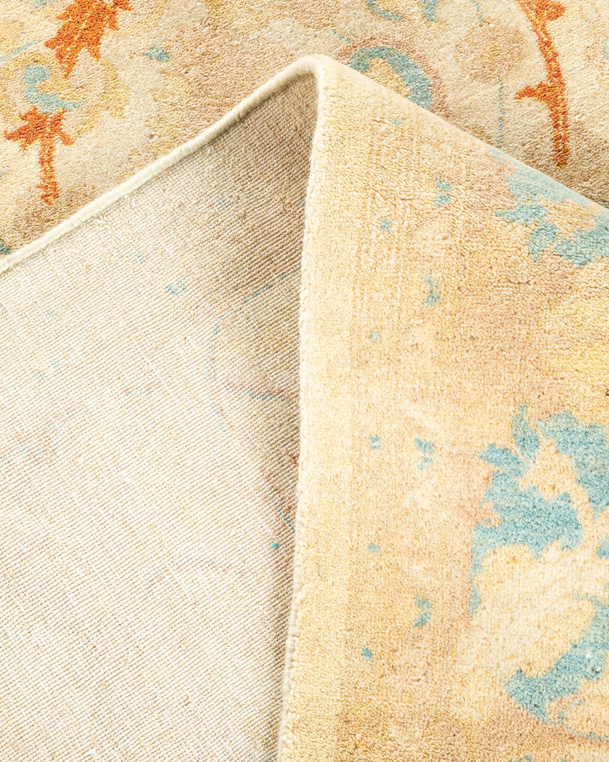 Einzigartiger handgefertigter traditioneller elfenbeinfarbener Mogul-Teppich (Pakistanisch) im Angebot
