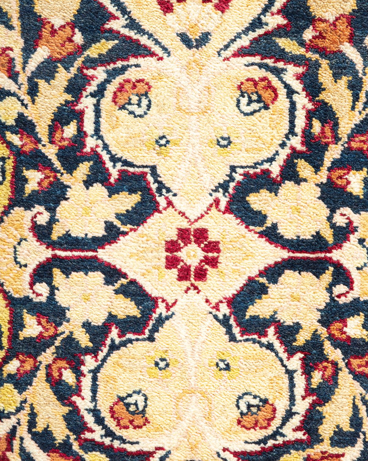 XXIe siècle et contemporain Tapis traditionnel ivoire Mogul unique en son genre fabriqué à la main en vente