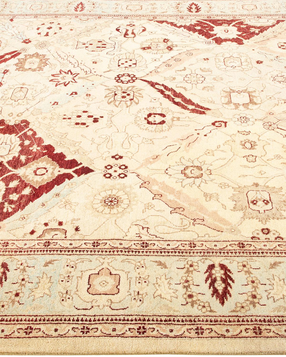 XXI secolo e contemporaneo Tappeto tradizionale Mogul Ivory, unico nel suo genere, realizzato a mano in vendita