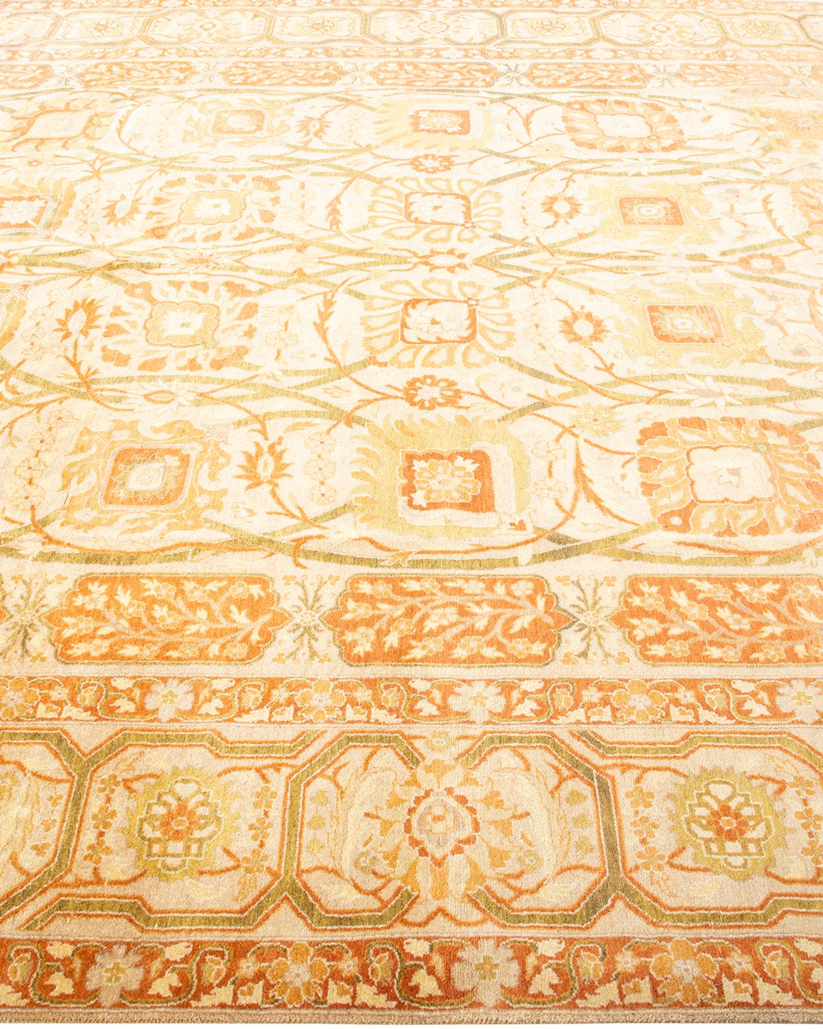 XXIe siècle et contemporain Tapis traditionnel ivoire Mogul unique en son genre fabriqué à la main en vente