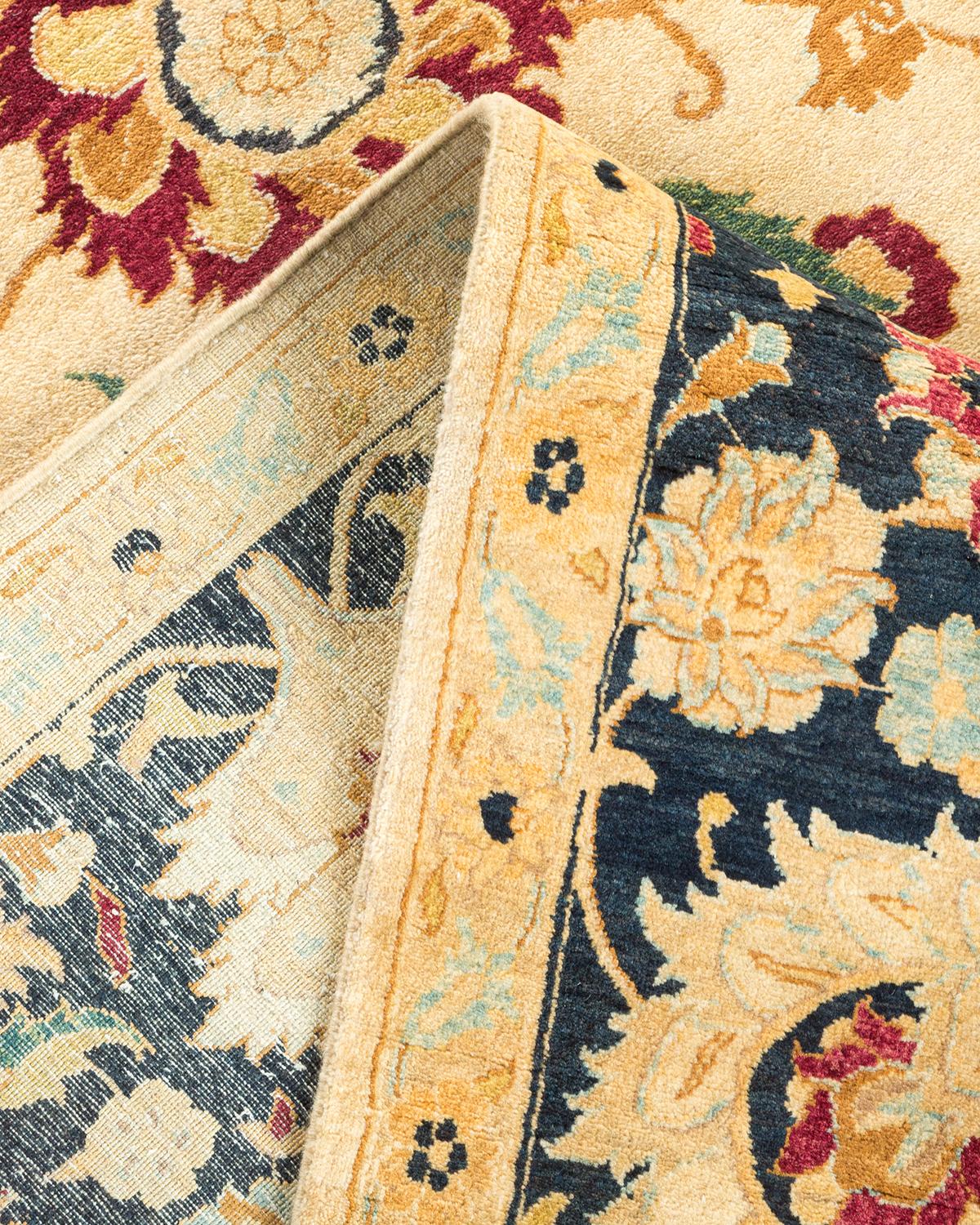 Pakistano Tappeto tradizionale Mogul Ivory, unico nel suo genere, realizzato a mano in vendita