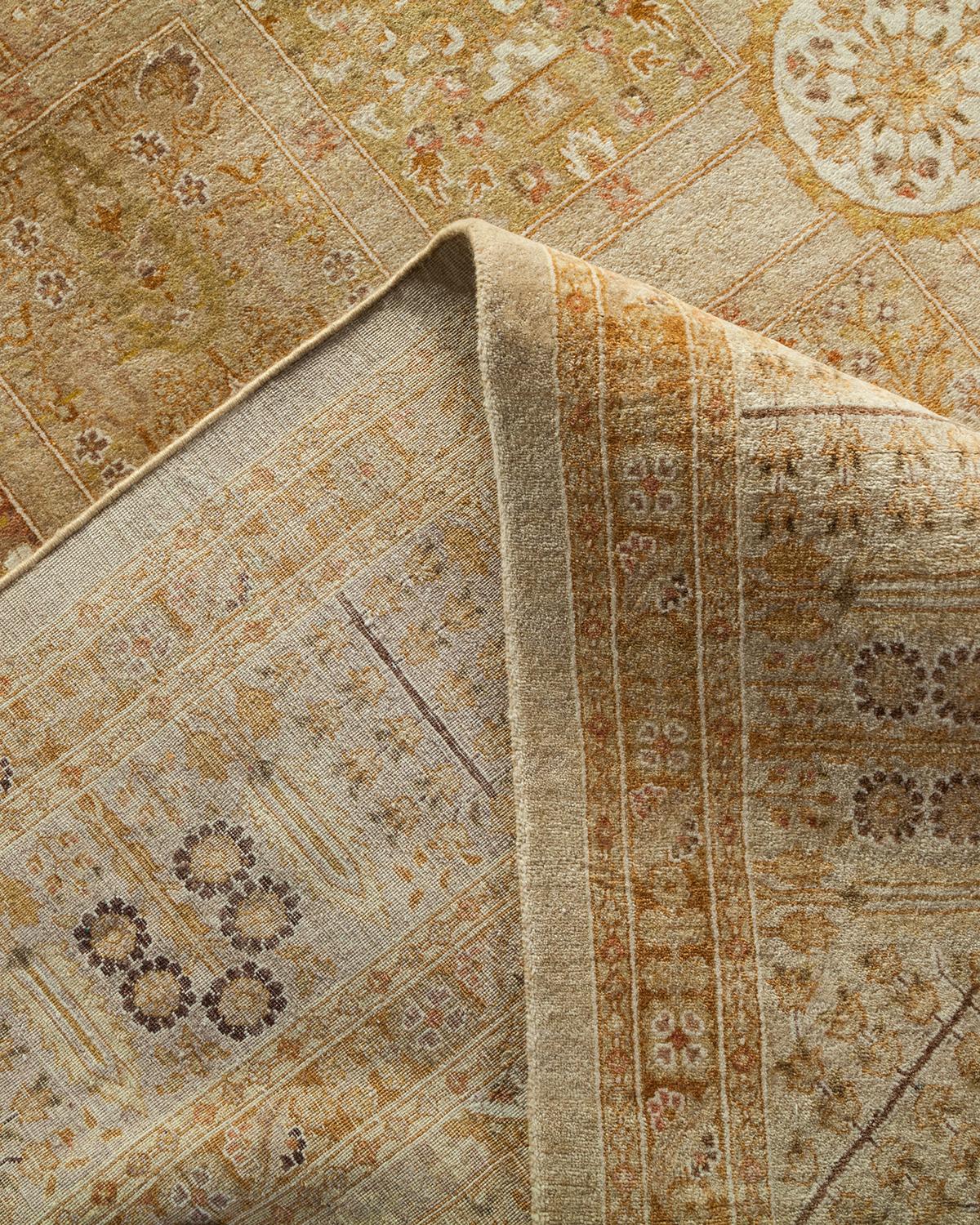Pakistano Tappeto tradizionale Mogul Ivory, unico nel suo genere, realizzato a mano in vendita