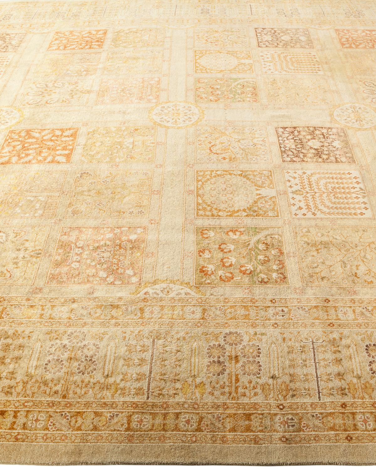 Tappeto tradizionale Mogul Ivory, unico nel suo genere, realizzato a mano In condizioni Nuovo in vendita a Norwalk, CT