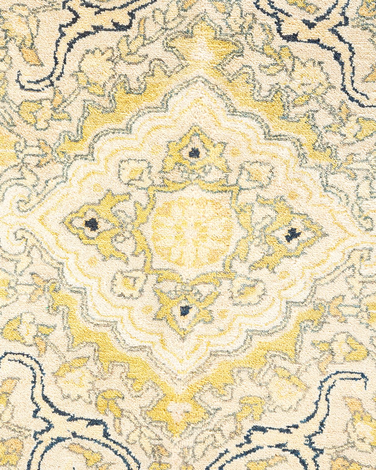XXIe siècle et contemporain Tapis traditionnel ivoire Mogul unique en son genre fabriqué à la main en vente