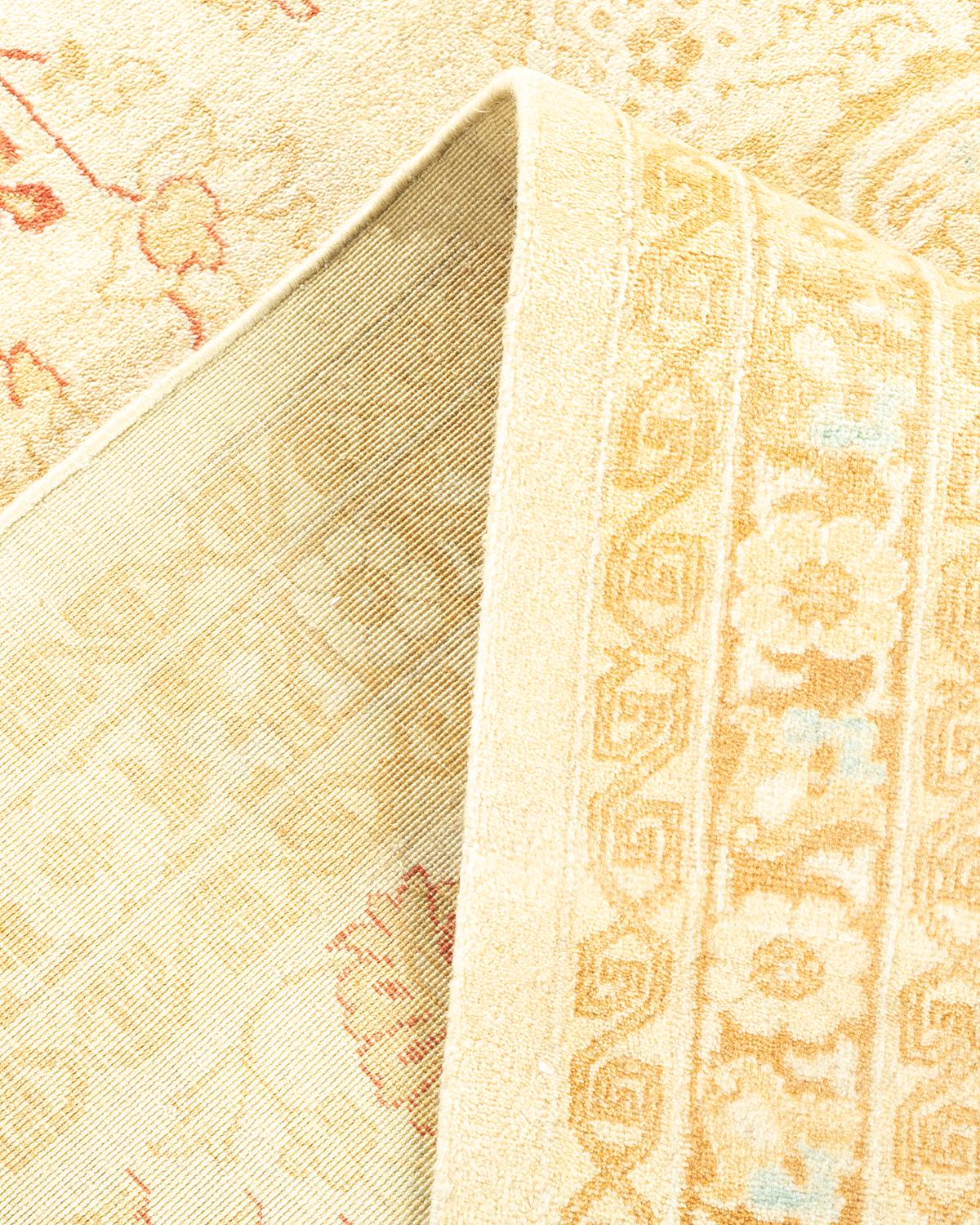 Pakistano Tappeto tradizionale Mogul Ivory, unico nel suo genere, realizzato a mano in vendita