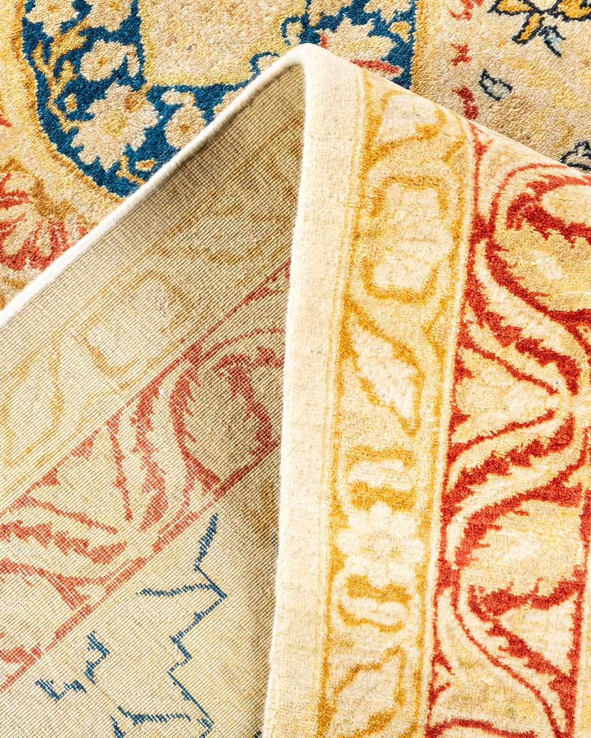 Pakistanais Tapis traditionnel ivoire Mogul unique en son genre fabriqué à la main en vente