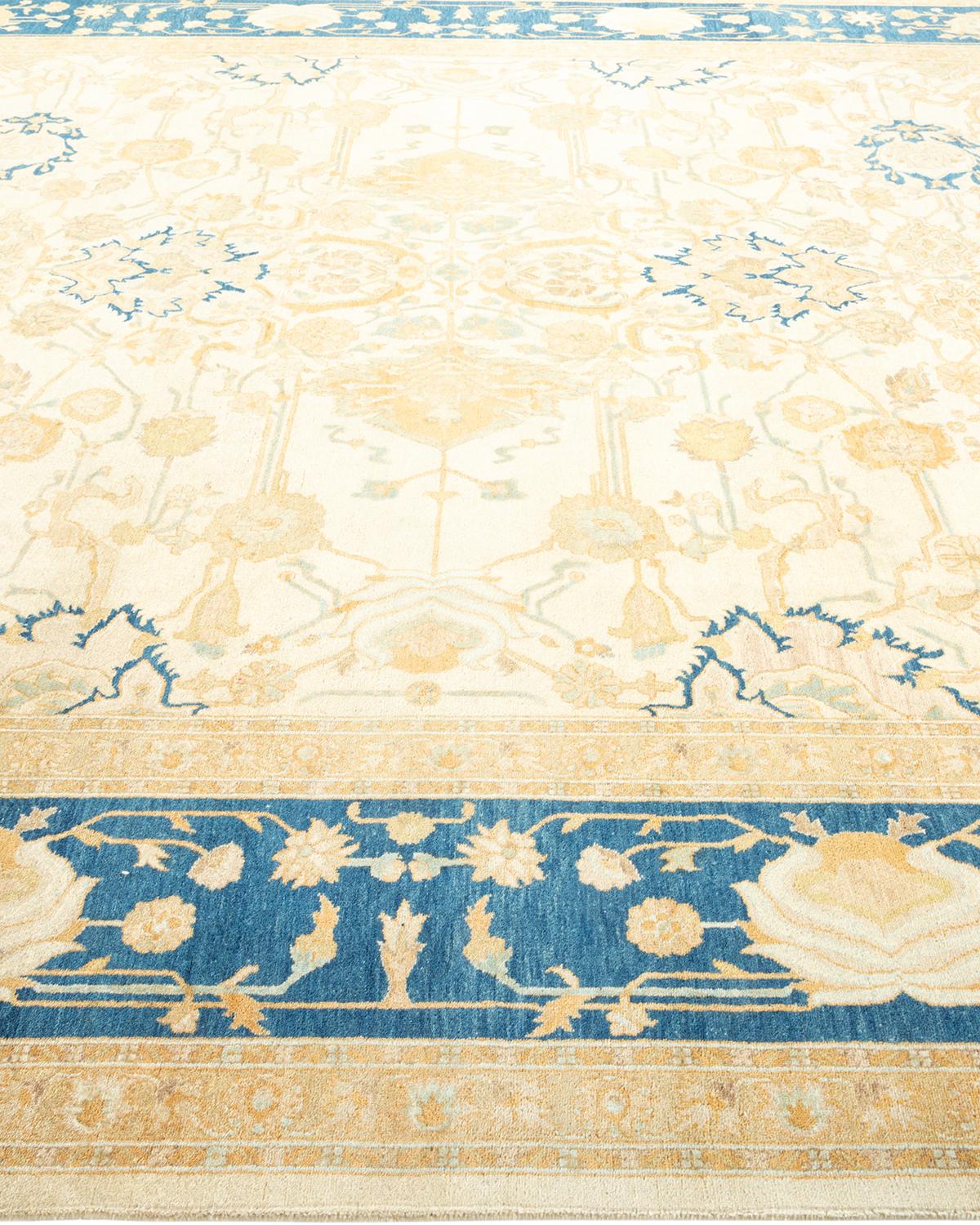 Alfombra tradicional única Hand Made Mogul marfil en Nuevo estado para la venta en Norwalk, CT