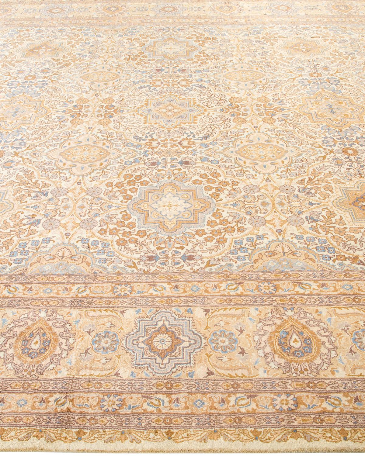 Alfombra tradicional única Hand Made Mogul marfil en Nuevo estado para la venta en Norwalk, CT