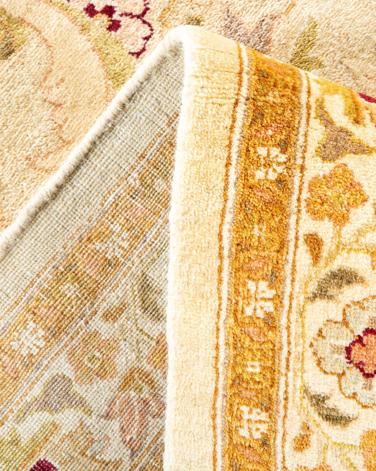 Alfombra tradicional única Hand Made Mogul marfil Pakistaní en venta