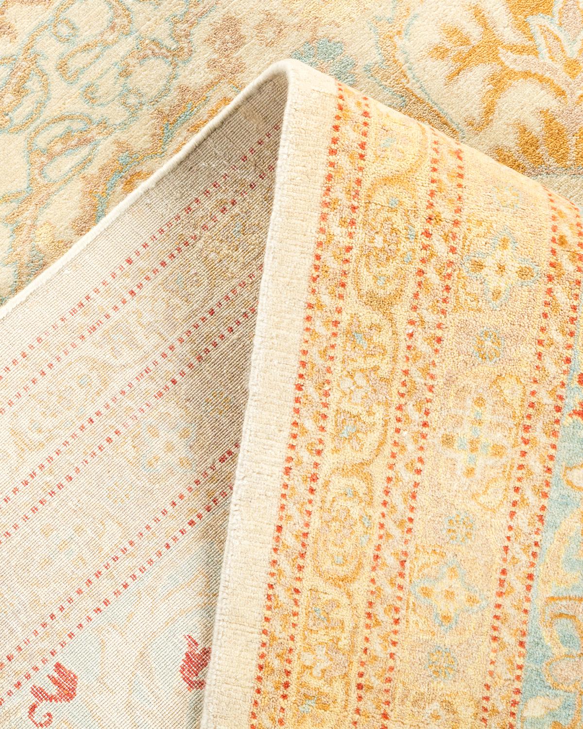 Traditioneller handgefertigter elfenbeinfarbener Mogul-Teppich, Unikat (Pakistanisch) im Angebot