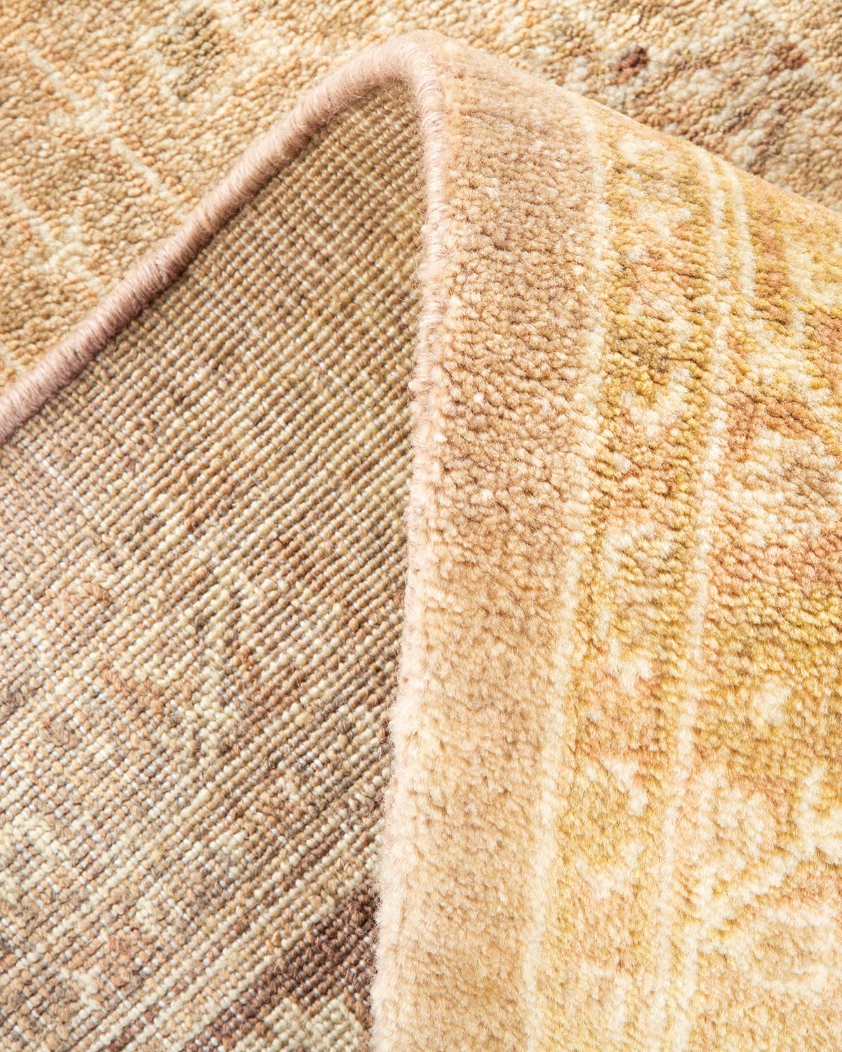 Alfombra tradicional única Hand Made Mogul marfil Pakistaní en venta