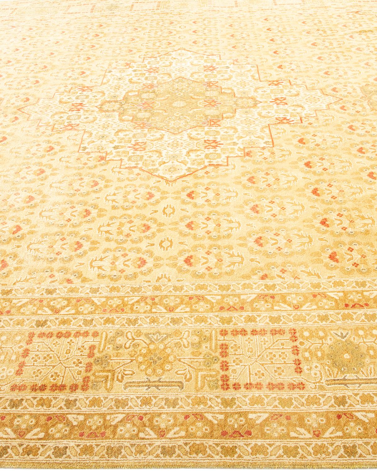 Traditioneller handgefertigter elfenbeinfarbener Mogul-Teppich, Unikat im Zustand „Neu“ im Angebot in Norwalk, CT