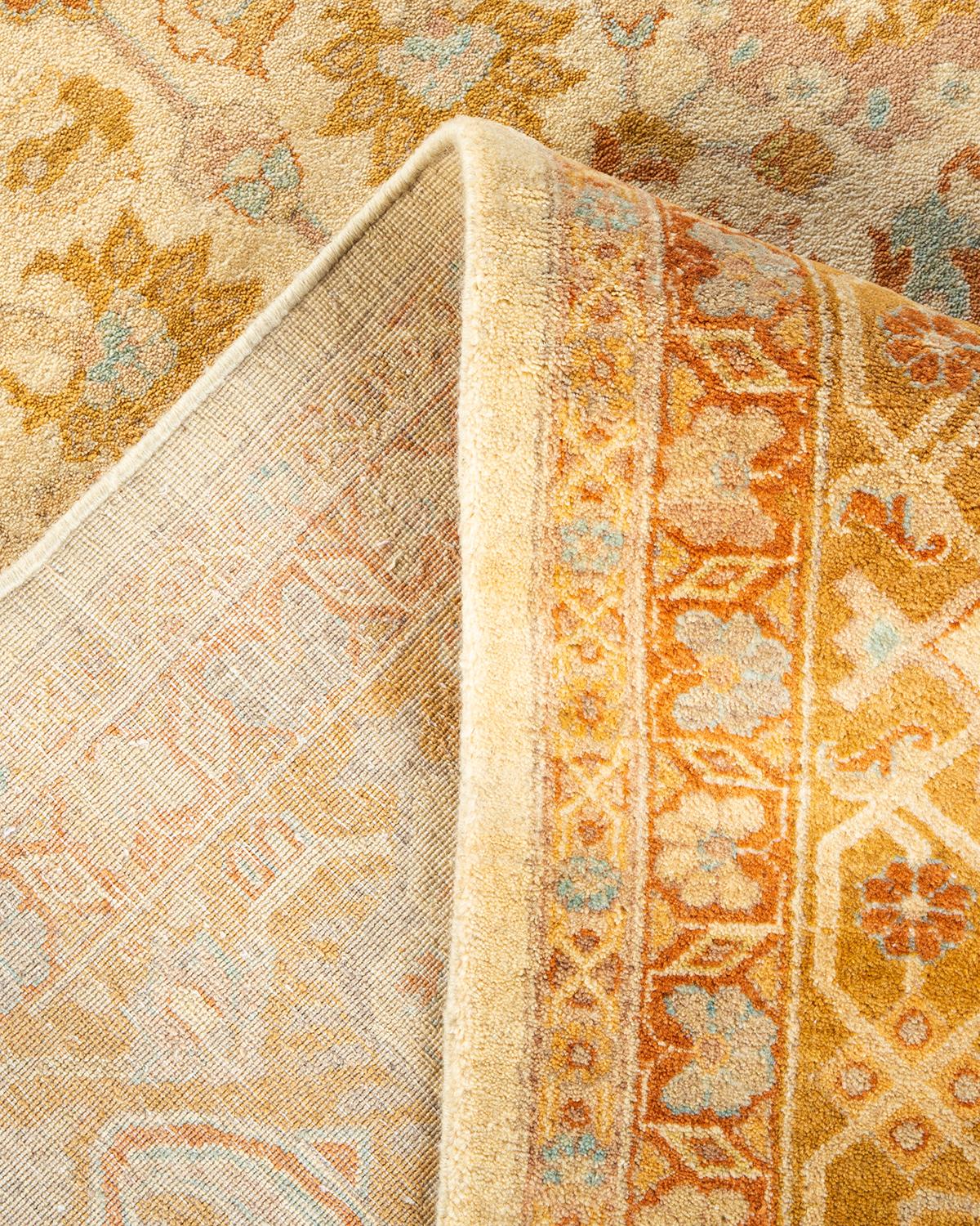 Noué à la main Tapis traditionnel Mogul ivoire unique en son genre fabriqué à la main en vente