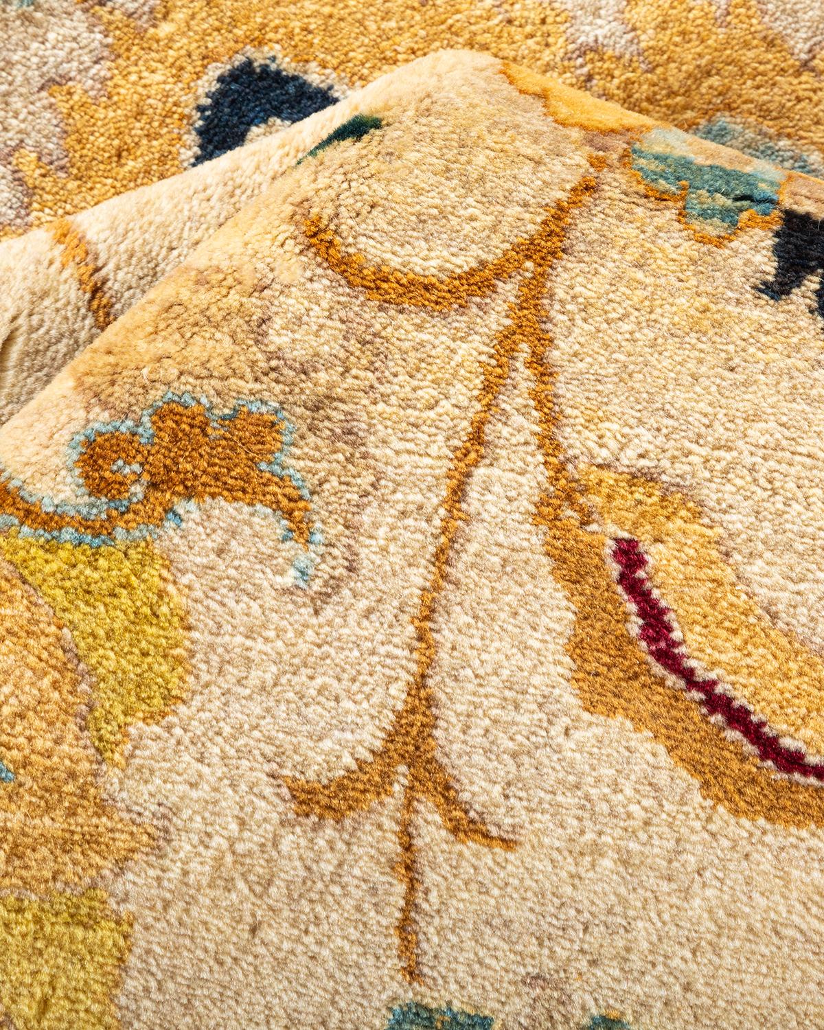 Autre Tapis traditionnel ivoire Mogul unique en son genre fabriqué à la main en vente
