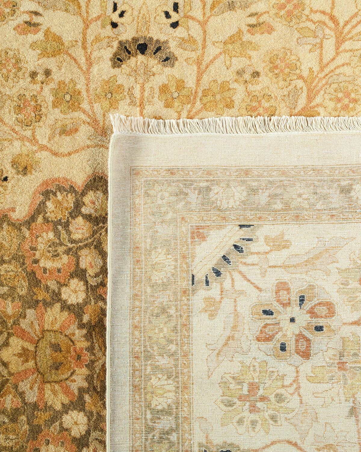 Annodato a mano Tappeto tradizionale Mogul Ivory, unico nel suo genere, realizzato a mano in vendita