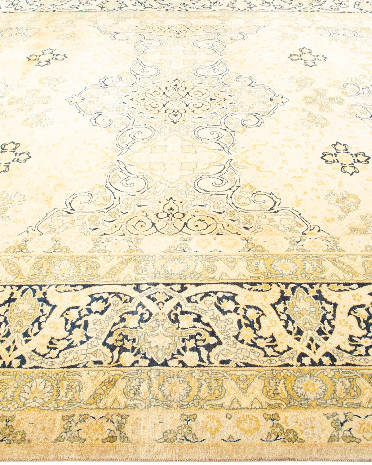 Tapis traditionnel ivoire Mogul unique en son genre fabriqué à la main Neuf - En vente à Norwalk, CT