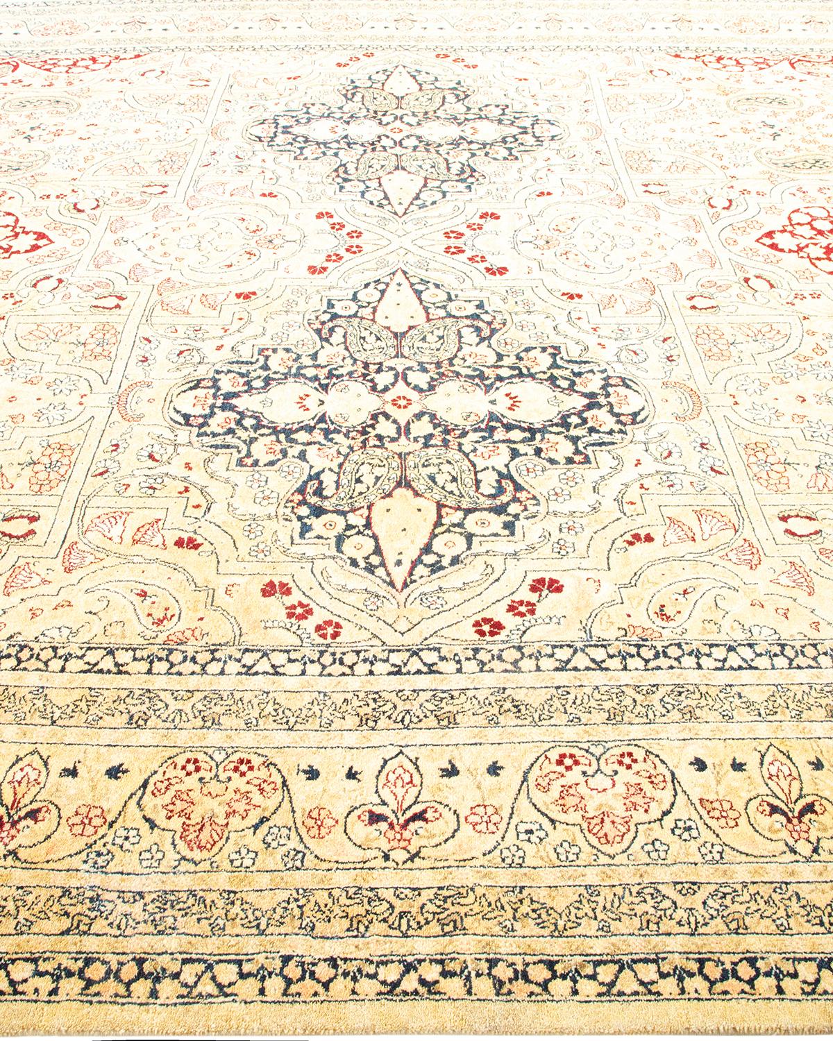 Tapis traditionnel ivoire Mogul unique en son genre fabriqué à la main Neuf - En vente à Norwalk, CT
