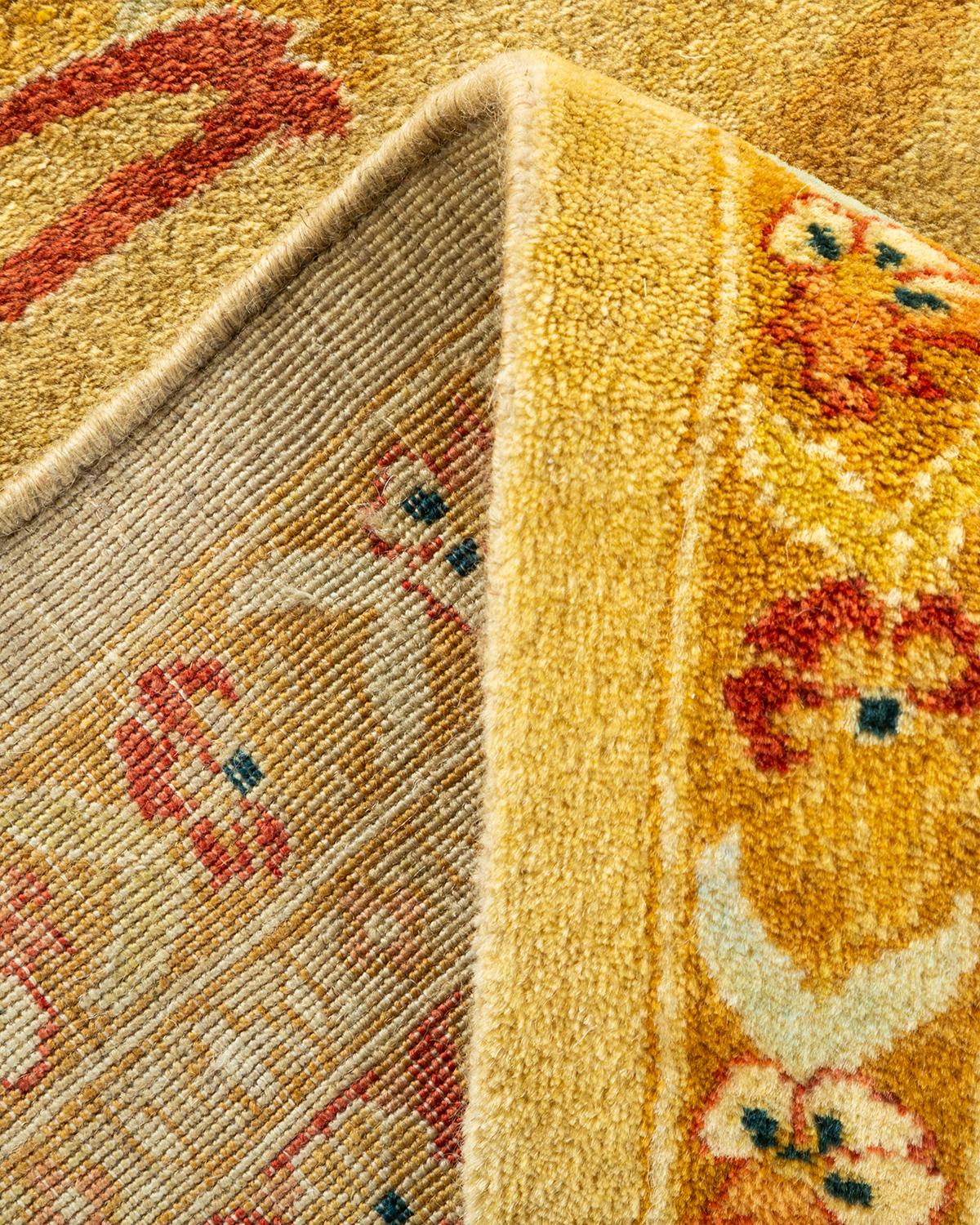 Pakistanais Tapis traditionnel ivoire Mogul unique en son genre fabriqué à la main en vente
