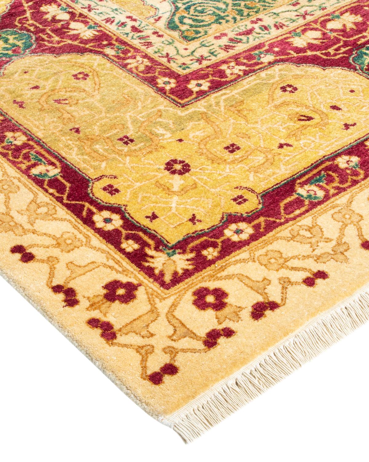 Traditioneller handgefertigter elfenbeinfarbener Mogul-Teppich, Unikat im Angebot 1