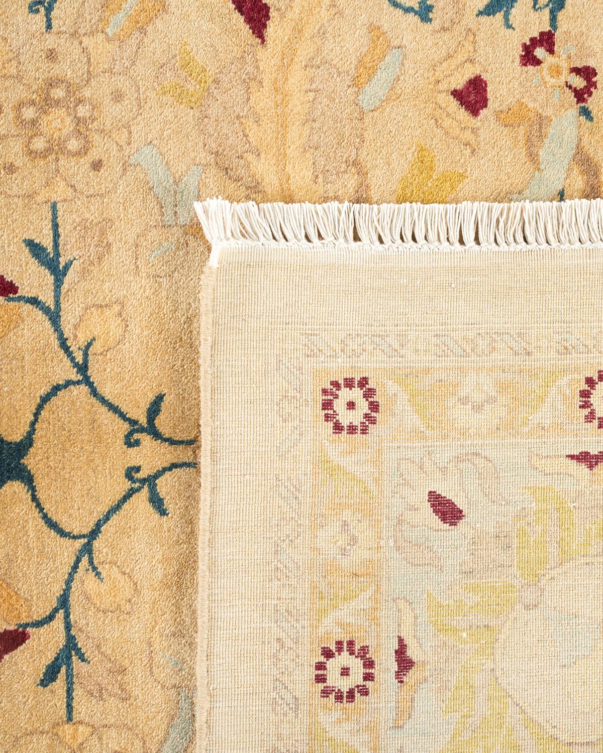 Noué à la main Tapis traditionnel ivoire Mogul unique en son genre fabriqué à la main en vente