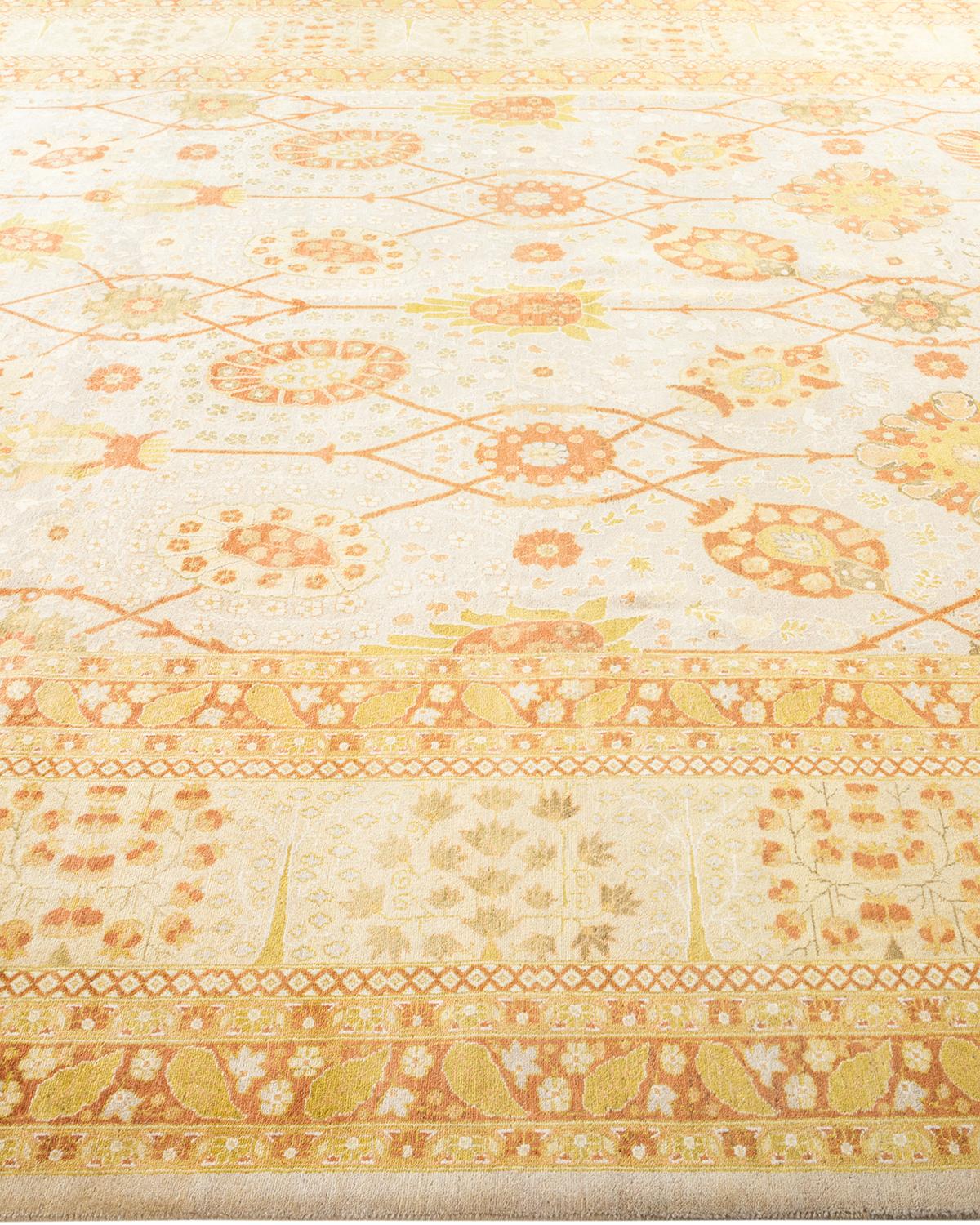 Alfombra tradicional única Hand Made Mogul marfil en Nuevo estado para la venta en Norwalk, CT