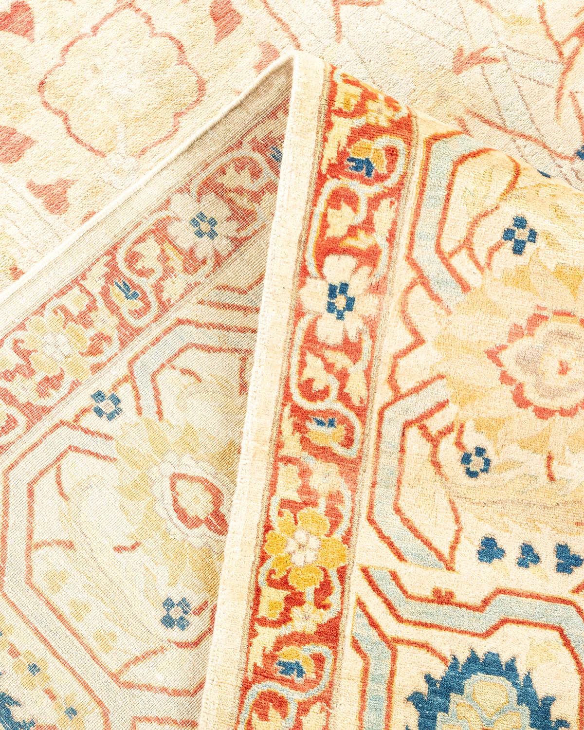 Einzigartiger handgefertigter traditioneller elfenbeinfarbener Mogul-Teppich (Pakistanisch) im Angebot