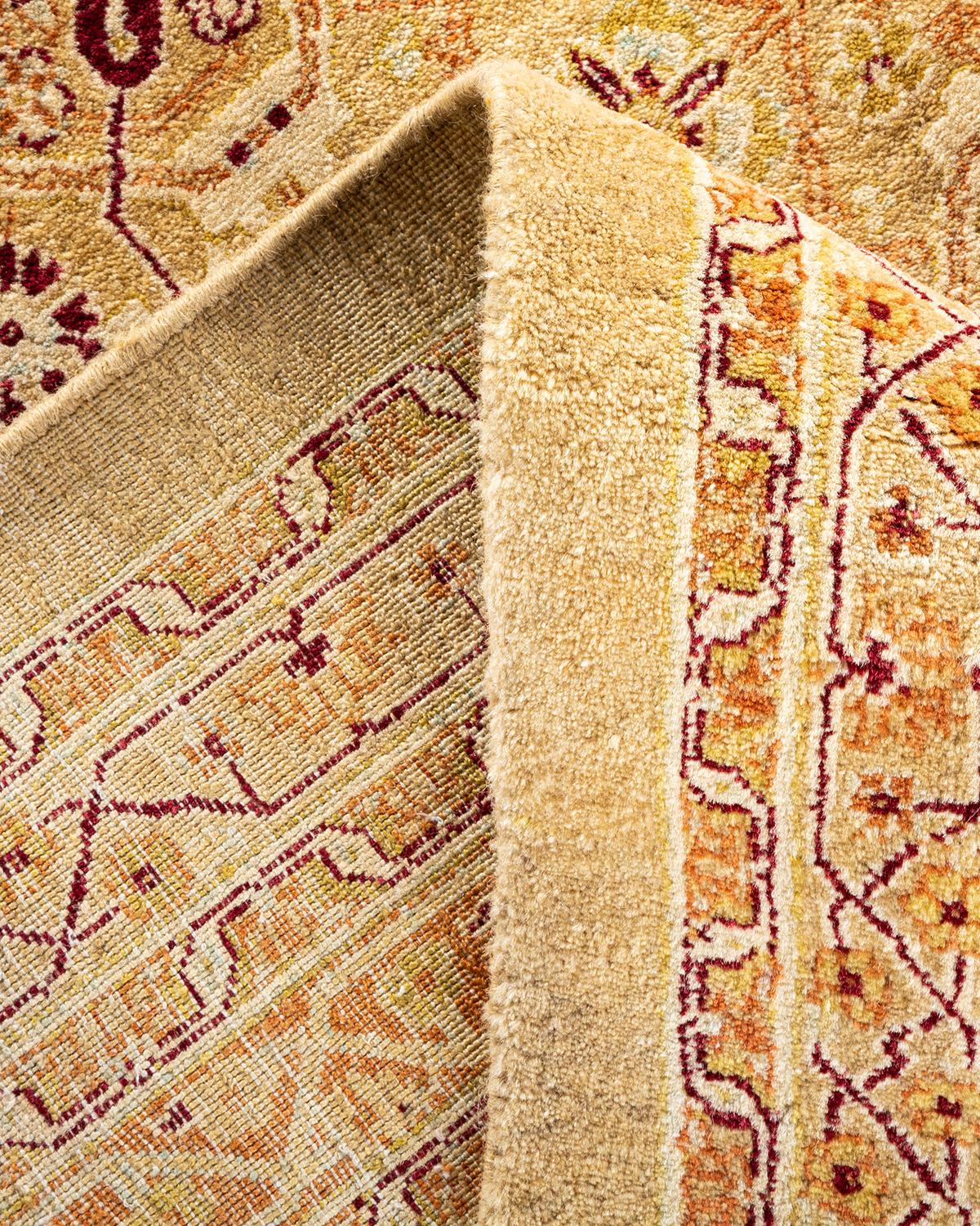 Pakistanais Tapis traditionnel ivoire Mogul unique en son genre fabriqué à la main en vente