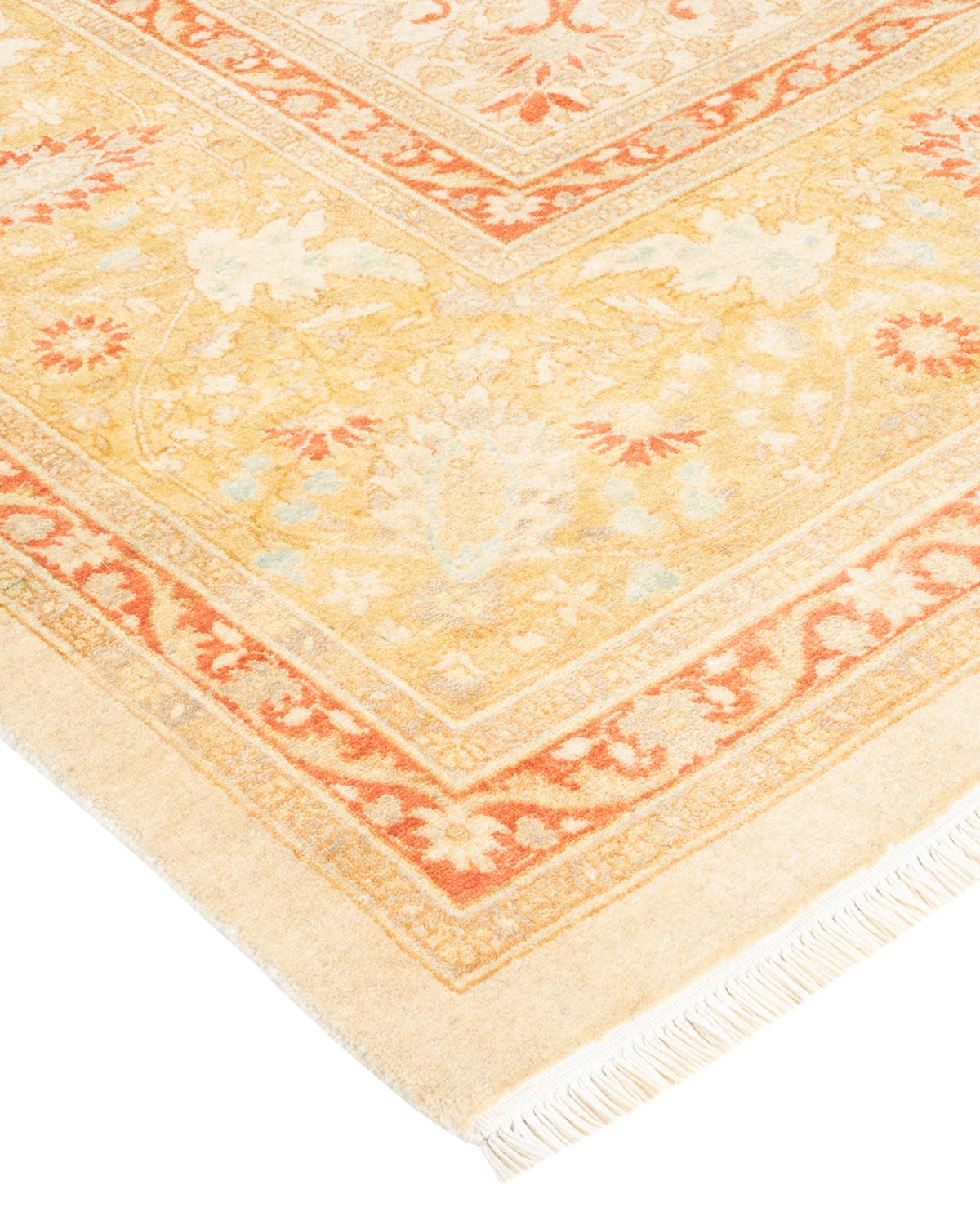 Einzigartiger handgefertigter traditioneller elfenbeinfarbener Mogul-Teppich (Wolle) im Angebot