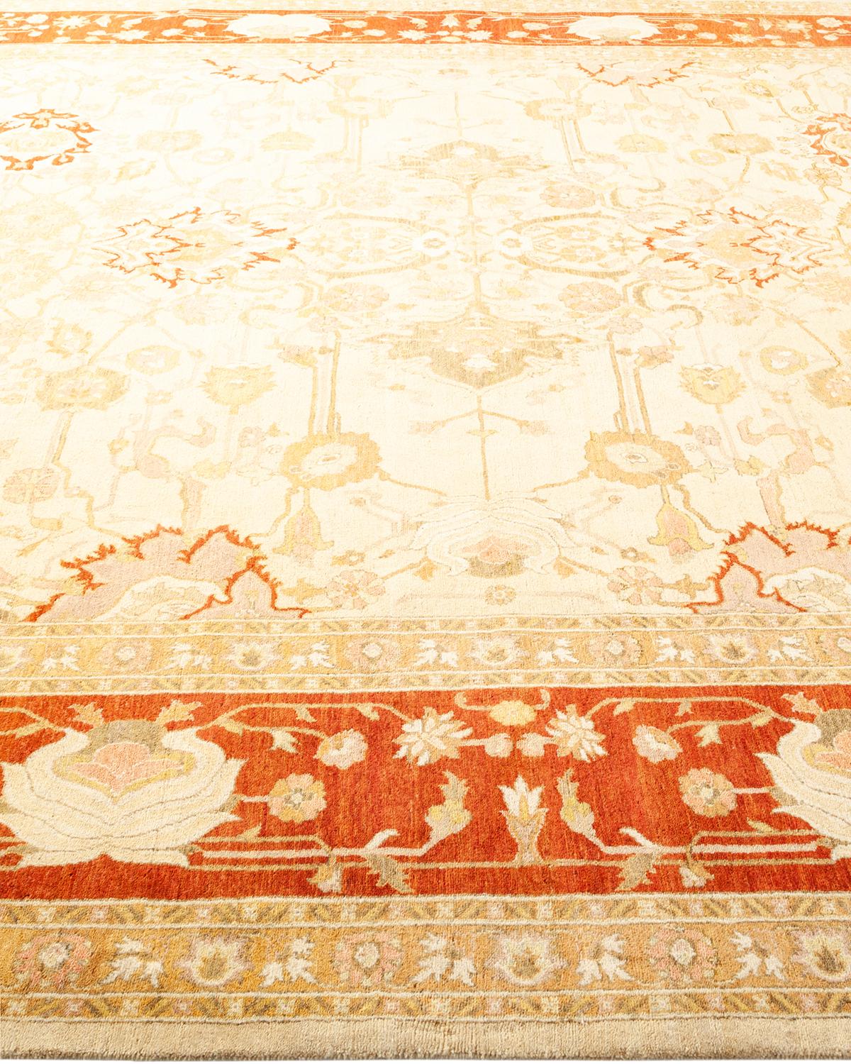 Tapis traditionnel ivoire Mogul unique en son genre fabriqué à la main Neuf - En vente à Norwalk, CT
