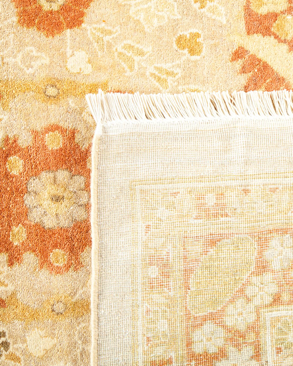 Noué à la main Tapis traditionnel ivoire Mogul unique en son genre fabriqué à la main en vente