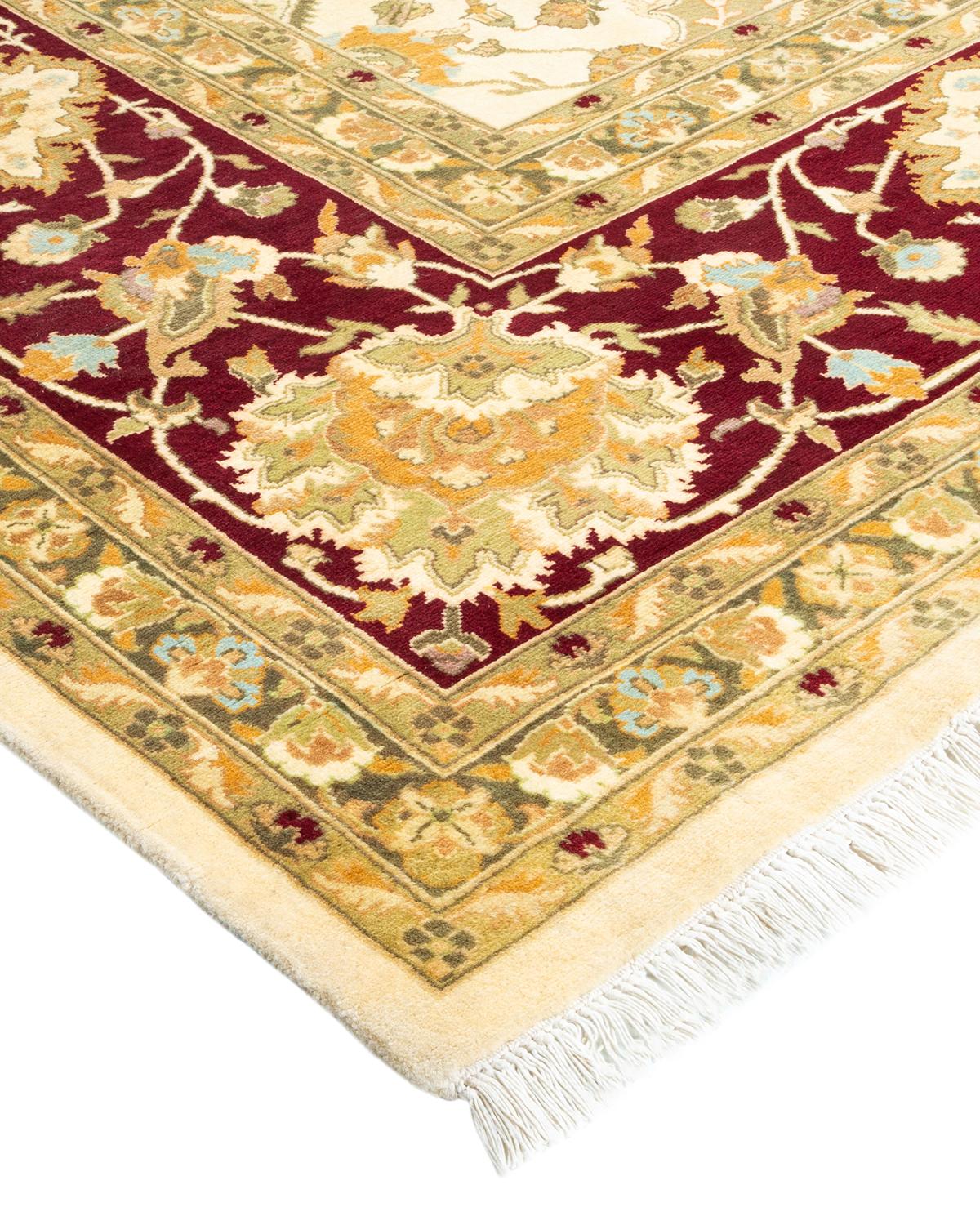 Traditioneller handgefertigter elfenbeinfarbener Mogul-Teppich, Unikat im Angebot 1