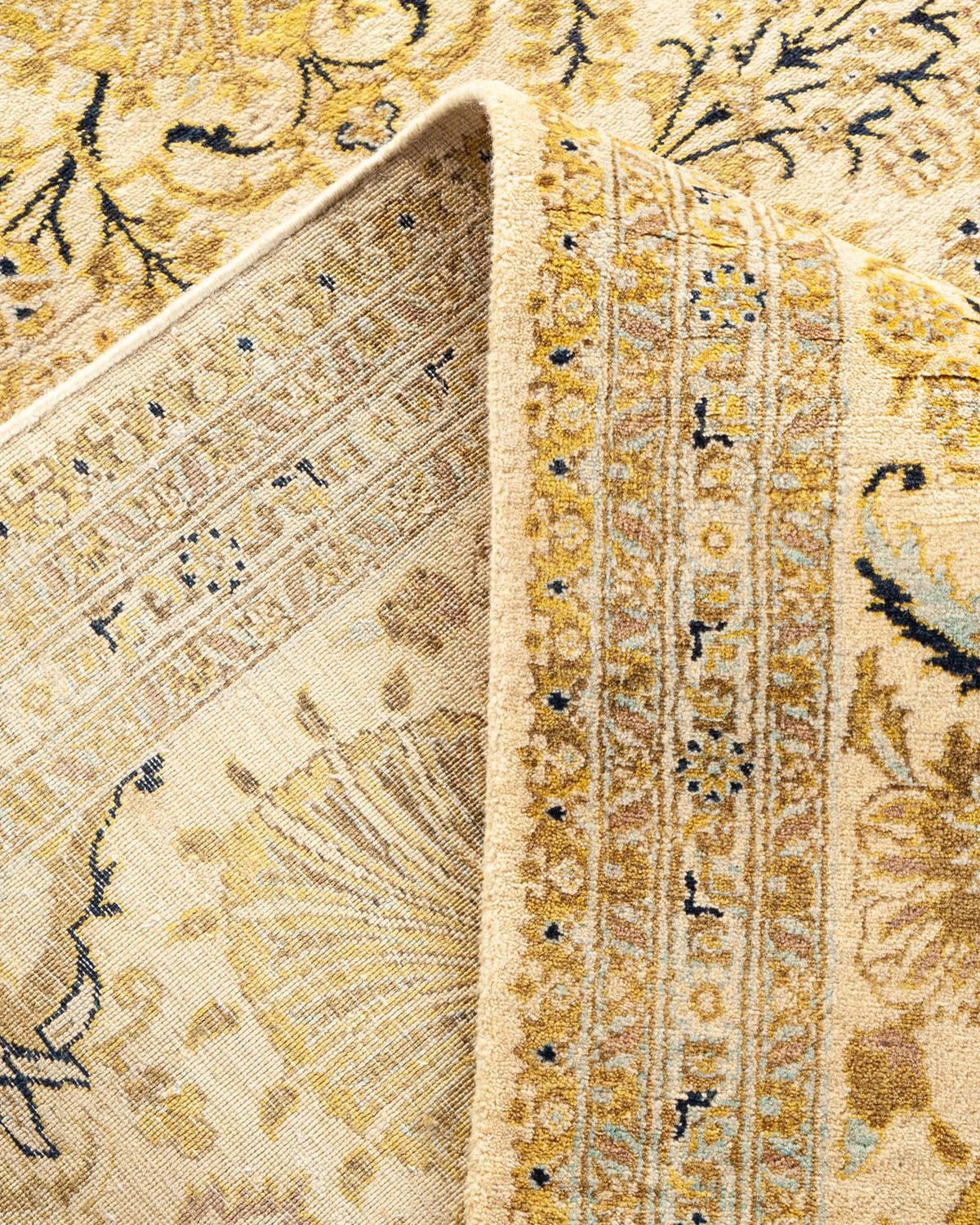Pakistanais Tapis traditionnel ivoire Mogul unique en son genre fabriqué à la main en vente