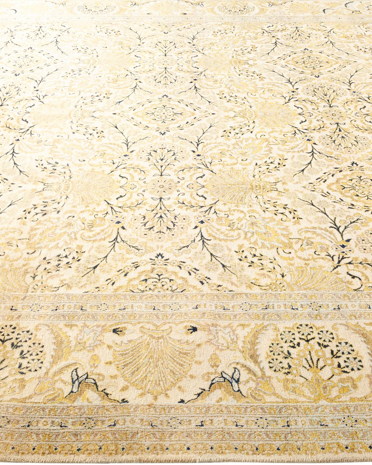 Tapis traditionnel ivoire Mogul unique en son genre fabriqué à la main Neuf - En vente à Norwalk, CT