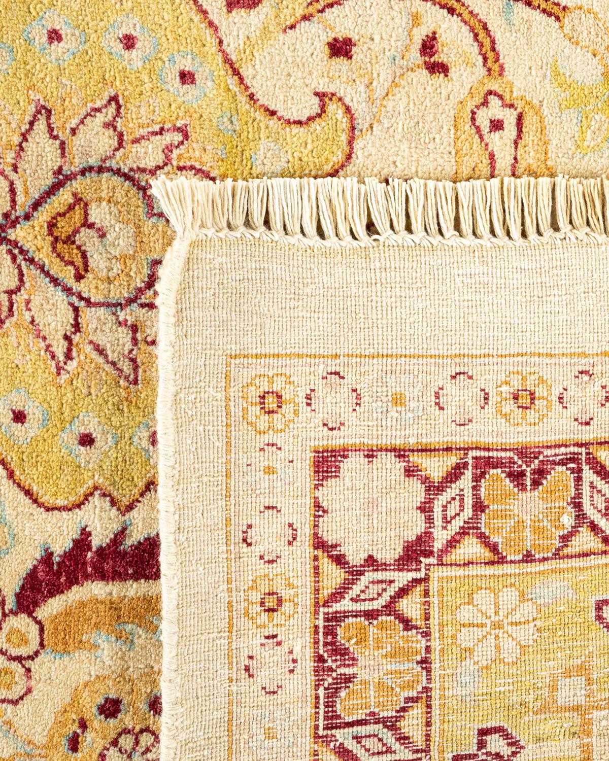 Noué à la main Tapis traditionnel ivoire Mogul unique en son genre fabriqué à la main en vente