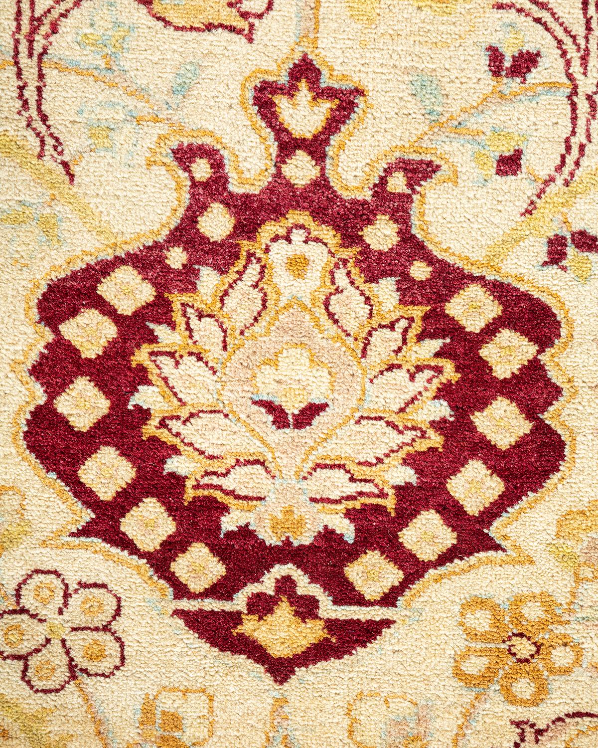 XXIe siècle et contemporain Tapis traditionnel ivoire Mogul unique en son genre fabriqué à la main en vente