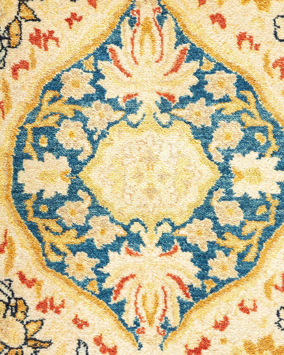 Einzigartiger handgefertigter traditioneller elfenbeinfarbener Mogul-Teppich (21. Jahrhundert und zeitgenössisch) im Angebot