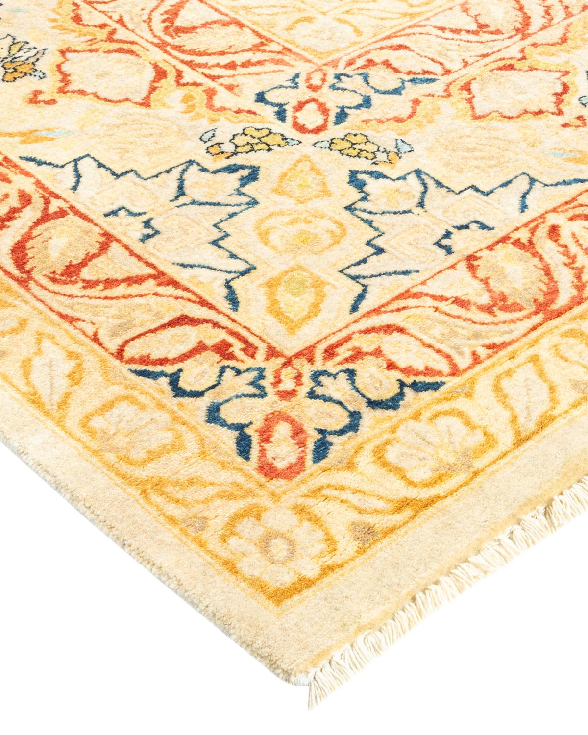 Einzigartiger handgefertigter traditioneller elfenbeinfarbener Mogul-Teppich (Wolle) im Angebot