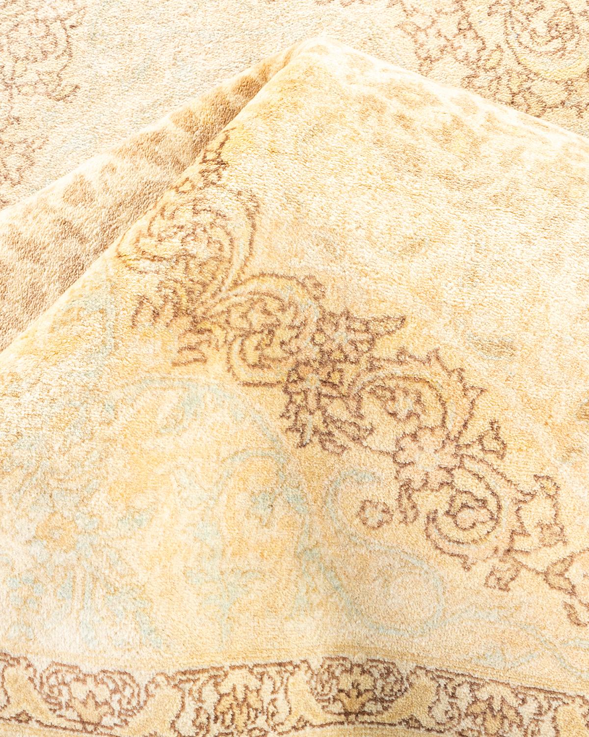 Autre Tapis traditionnel ivoire Mogul unique en son genre fabriqué à la main en vente