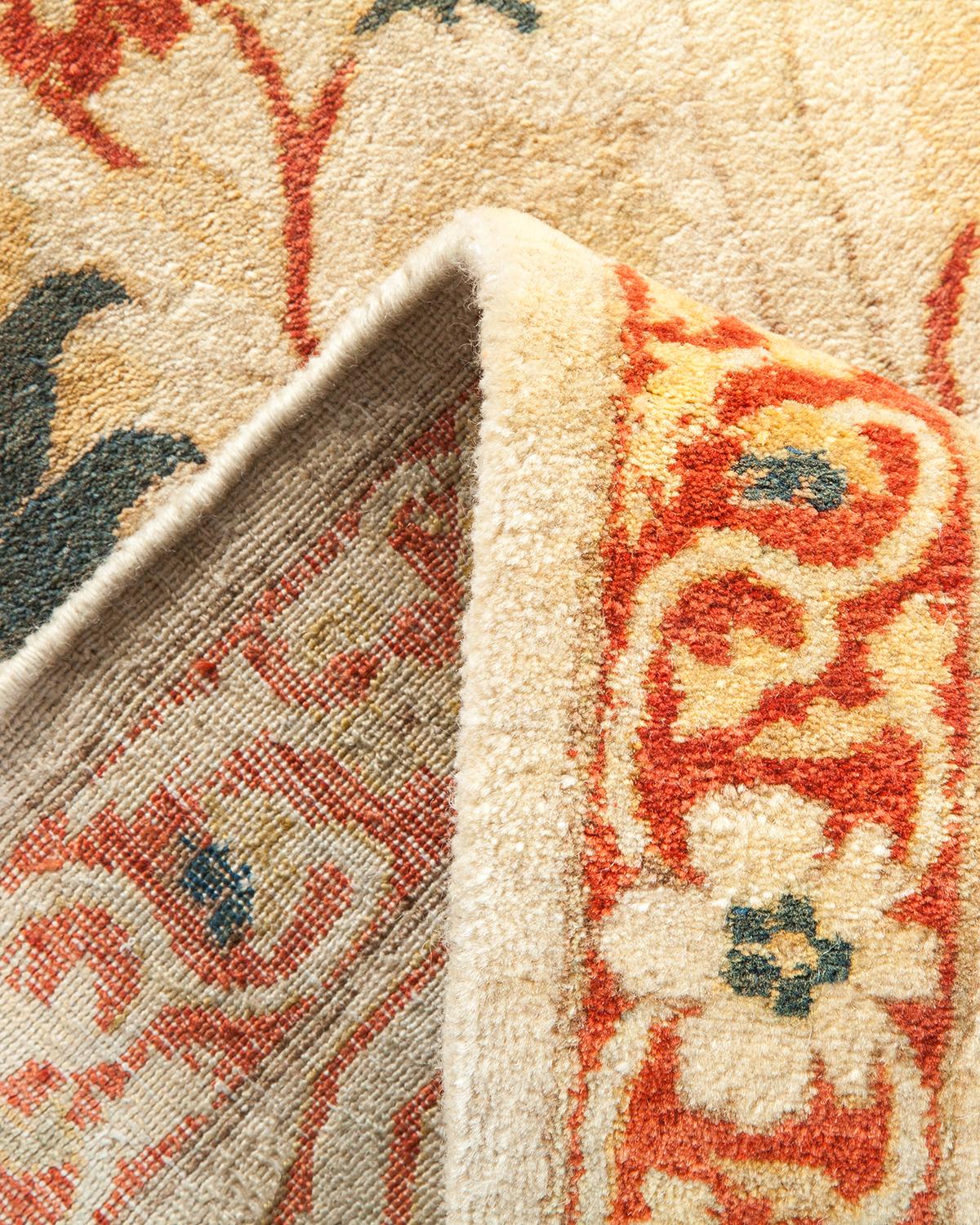 Alfombra tradicional única Hand Made Mogul marfil Pakistaní en venta
