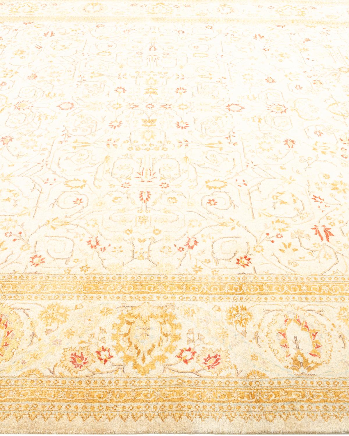 Alfombra tradicional única Hand Made Mogul marfil en Nuevo estado para la venta en Norwalk, CT